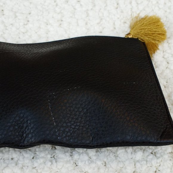 JCREW BLK LEATHER POUCH W/TASSLE - Picture 4 of 7